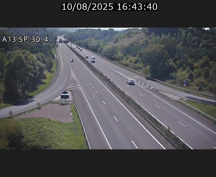 Traffic live webcam Luxembourg Altwies - A13 direction Luxembourg-ville - BK 30.4