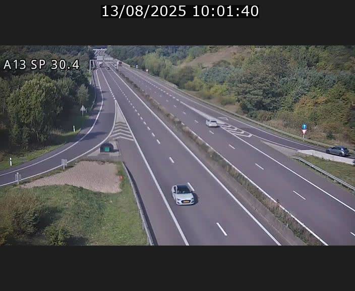 <h2>Traffic live webcam Luxembourg Altwies - A13 direction Luxembourg-ville - BK 30.4</h2>