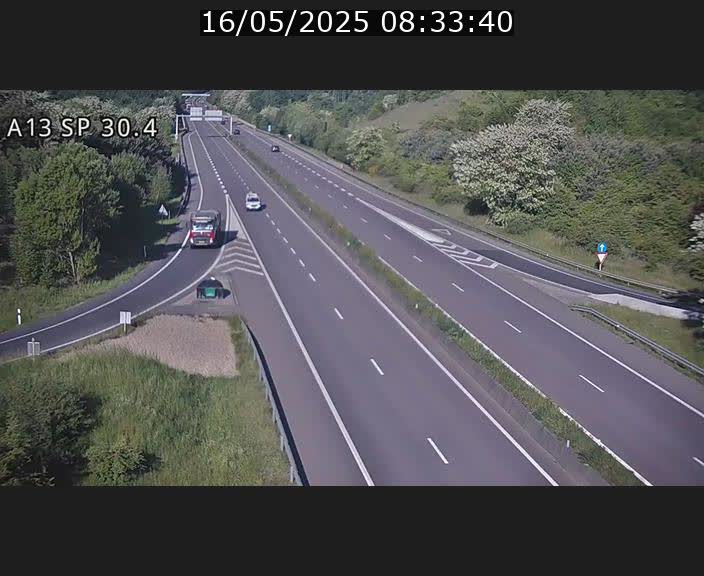 <h2>Traffic live webcam Luxembourg Altwies - A13 direction Luxembourg-ville - BK 30.4</h2>