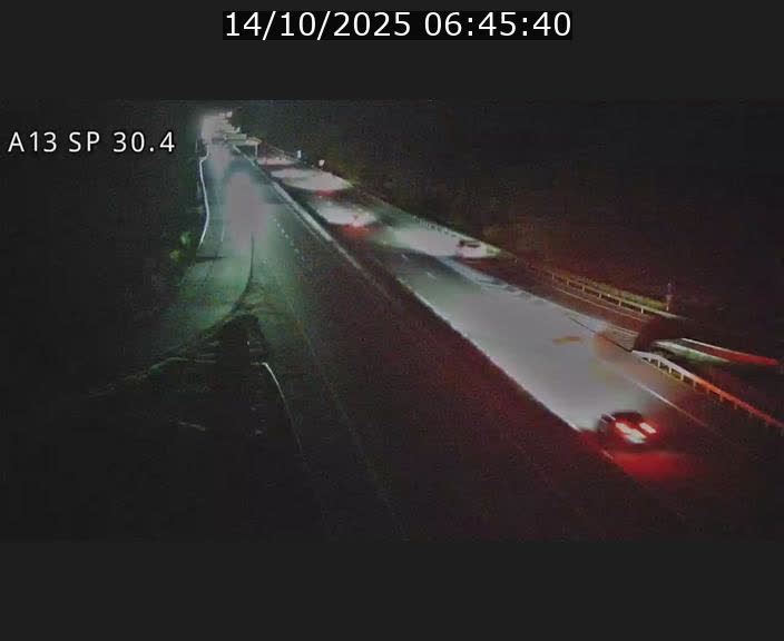 <h2>Traffic live webcam Luxembourg Altwies - A13 direction Luxembourg-ville - BK 30.4</h2>