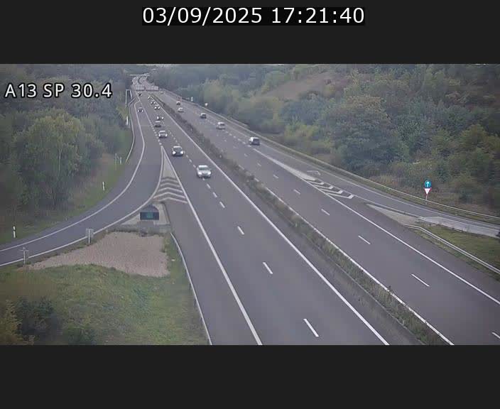 <h2>Traffic live webcam Luxembourg Altwies - A13 direction Luxembourg-ville - BK 30.4</h2>