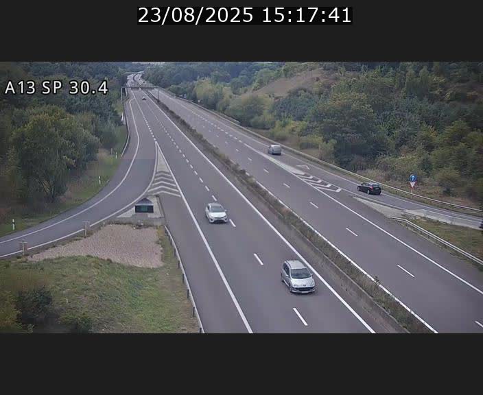 <h2>Traffic live webcam Luxembourg Altwies - A13 direction Luxembourg-ville - BK 30.4</h2>