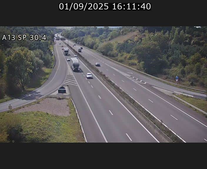 <h2>Traffic live webcam Luxembourg Altwies - A13 direction Luxembourg-ville - BK 30.4</h2>