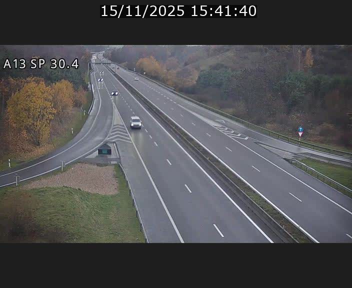 Traffic live webcam Luxembourg Altwies - A13 direction Luxembourg-ville - BK 30.4