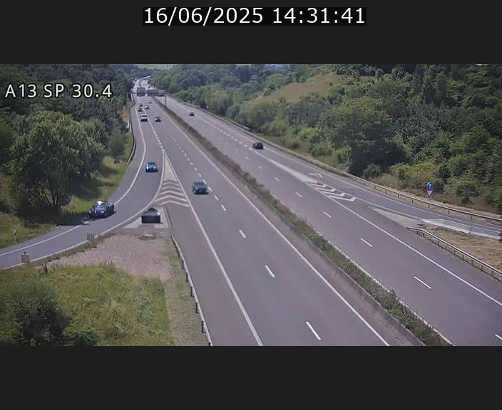Traffic live webcam Luxembourg Altwies - A13 direction Luxembourg-ville - BK 30.4