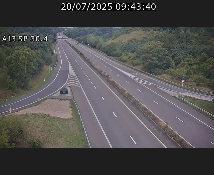 <h2>Traffic live webcam Luxembourg Altwies - A13 direction Luxembourg-ville - BK 30.4</h2>