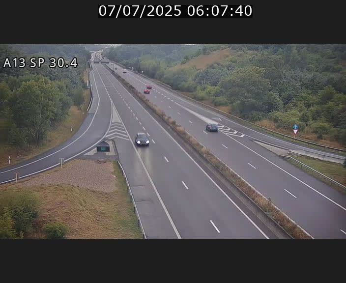 Traffic live webcam Luxembourg Altwies - A13 direction Luxembourg-ville - BK 30.4