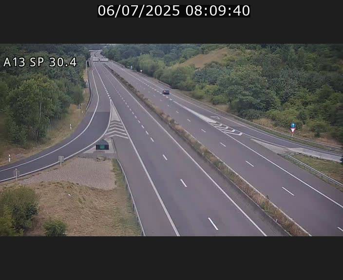 Traffic live webcam Luxembourg Altwies - A13 direction Luxembourg-ville - BK 30.4
