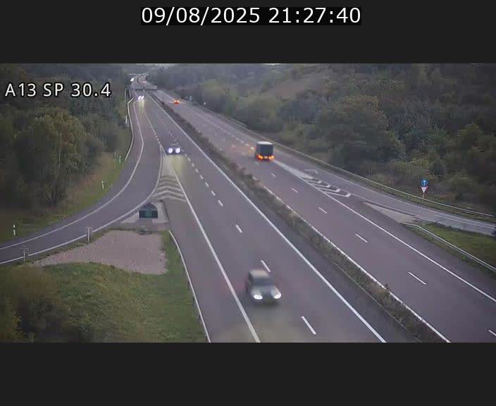 Traffic live webcam Luxembourg Altwies - A13 direction Luxembourg-ville - BK 30.4