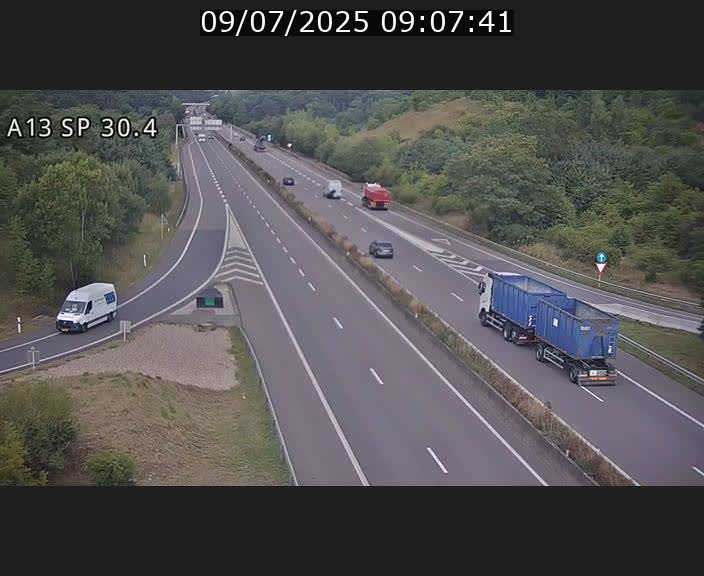 Traffic live webcam Luxembourg Altwies - A13 direction Luxembourg-ville - BK 30.4