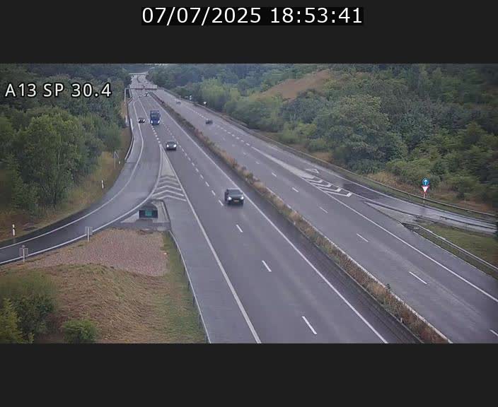 Traffic live webcam Luxembourg Altwies - A13 direction Luxembourg-ville - BK 30.4