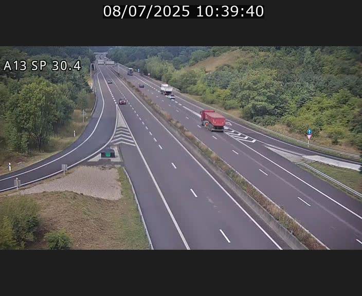 Traffic live webcam Luxembourg Altwies - A13 direction Luxembourg-ville - BK 30.4