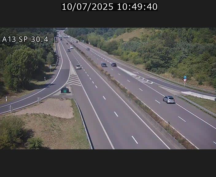Traffic live webcam Luxembourg Altwies - A13 direction Luxembourg-ville - BK 30.4