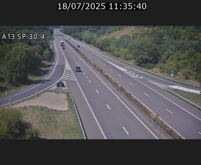 Traffic live webcam Luxembourg Altwies - A13 direction Luxembourg-ville - BK 30.4