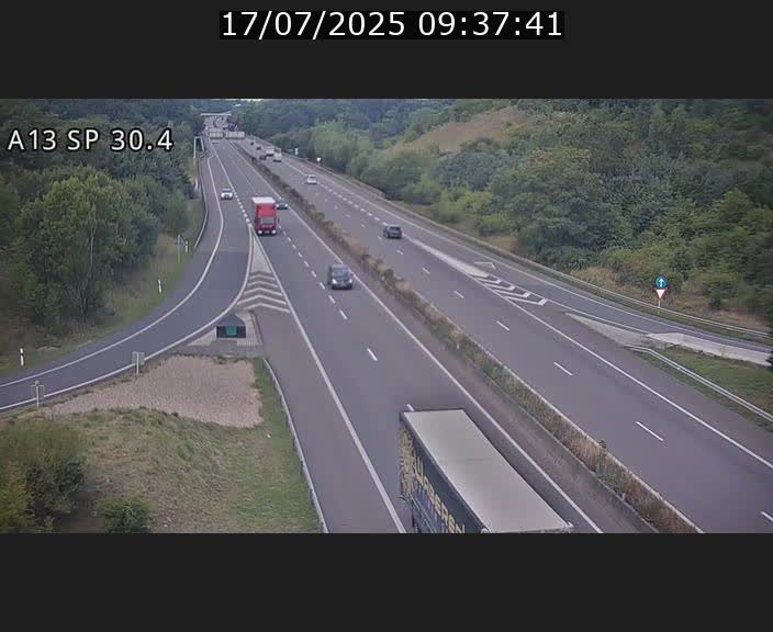 Traffic live webcam Luxembourg Altwies - A13 direction Luxembourg-ville - BK 30.4