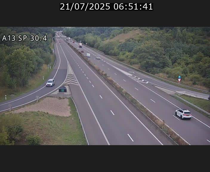 Traffic live webcam Luxembourg Altwies - A13 direction Luxembourg-ville - BK 30.4