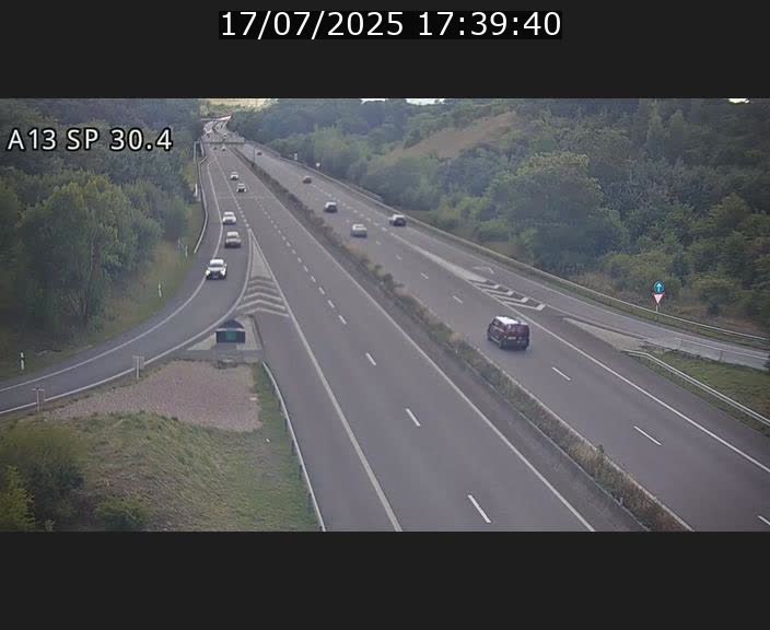 Traffic live webcam Luxembourg Altwies - A13 direction Luxembourg-ville - BK 30.4