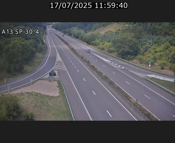 Traffic live webcam Luxembourg Altwies - A13 direction Luxembourg-ville - BK 30.4