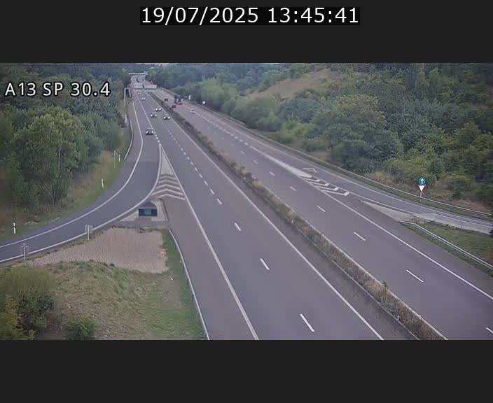 Traffic live webcam Luxembourg Altwies - A13 direction Luxembourg-ville - BK 30.4
