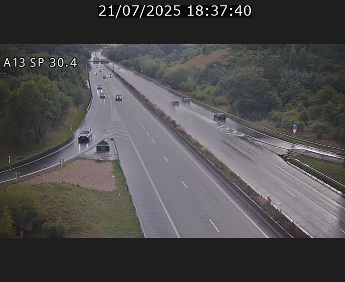 Traffic live webcam Luxembourg Altwies - A13 direction Luxembourg-ville - BK 30.4