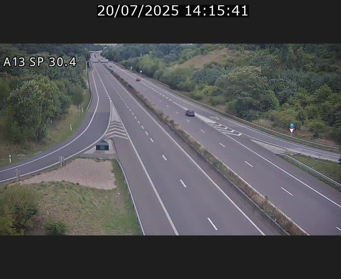 Traffic live webcam Luxembourg Altwies - A13 direction Luxembourg-ville - BK 30.4