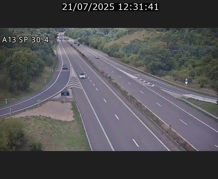 Traffic live webcam Luxembourg Altwies - A13 direction Luxembourg-ville - BK 30.4