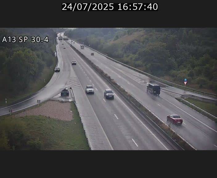 Traffic live webcam Luxembourg Altwies - A13 direction Luxembourg-ville - BK 30.4