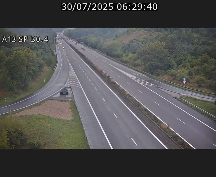 Traffic live webcam Luxembourg Altwies - A13 direction Luxembourg-ville - BK 30.4