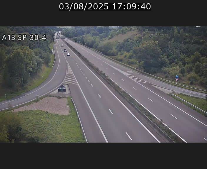 Traffic live webcam Luxembourg Altwies - A13 direction Luxembourg-ville - BK 30.4