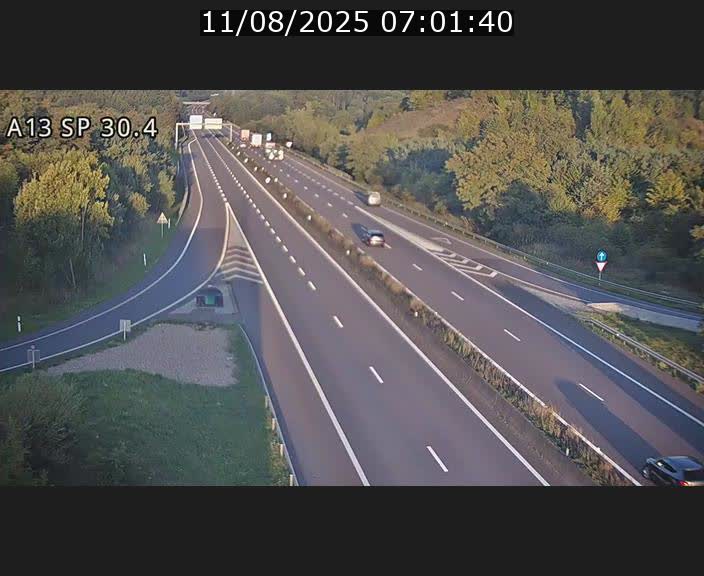 Traffic live webcam Luxembourg Altwies - A13 direction Luxembourg-ville - BK 30.4