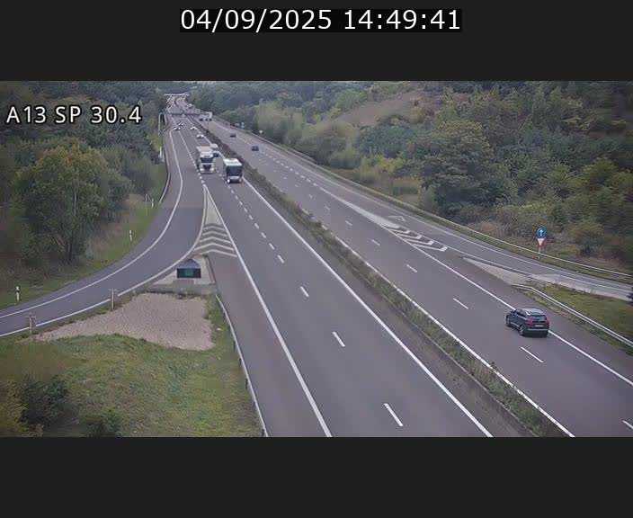Traffic live webcam Luxembourg Altwies - A13 direction Luxembourg-ville - BK 30.4