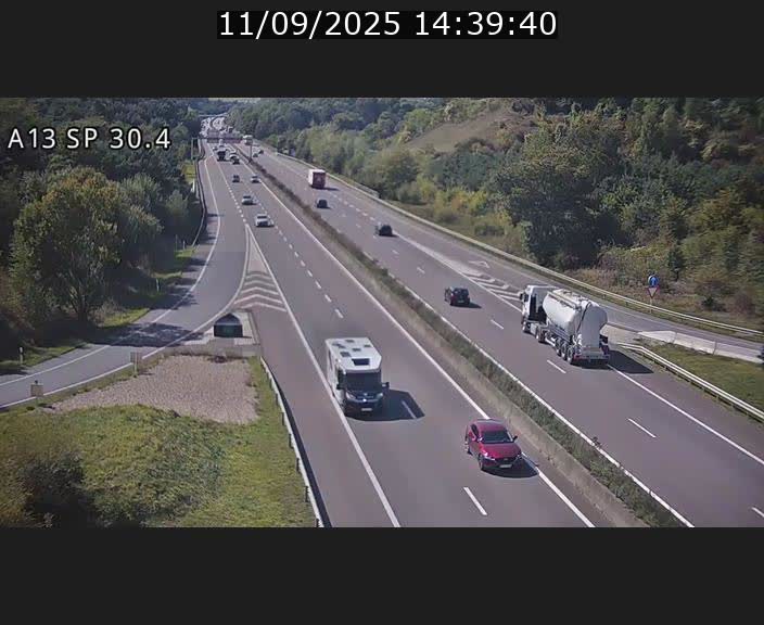 Traffic live webcam Luxembourg Altwies - A13 direction Luxembourg-ville - BK 30.4