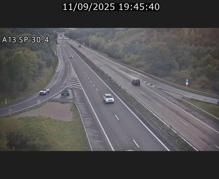 Traffic live webcam Luxembourg Altwies - A13 direction Luxembourg-ville - BK 30.4
