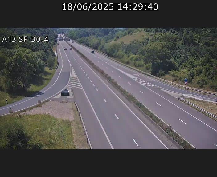 Traffic live webcam Luxembourg Altwies - A13 direction Luxembourg-ville - BK 30.4