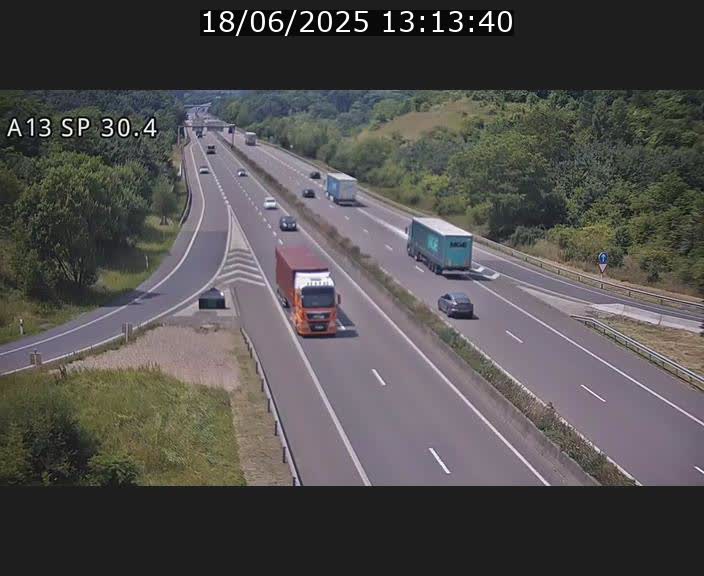 <h2>Traffic live webcam Luxembourg Altwies - A13 direction Luxembourg-ville - BK 30.4</h2>