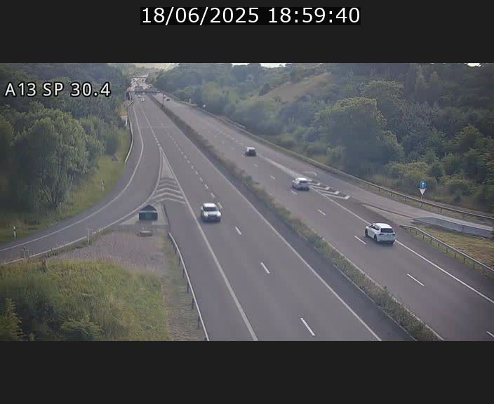<h2>Traffic live webcam Luxembourg Altwies - A13 direction Luxembourg-ville - BK 30.4</h2>
