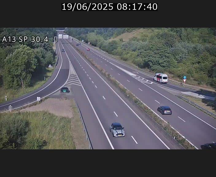 <h2>Traffic live webcam Luxembourg Altwies - A13 direction Luxembourg-ville - BK 30.4</h2>