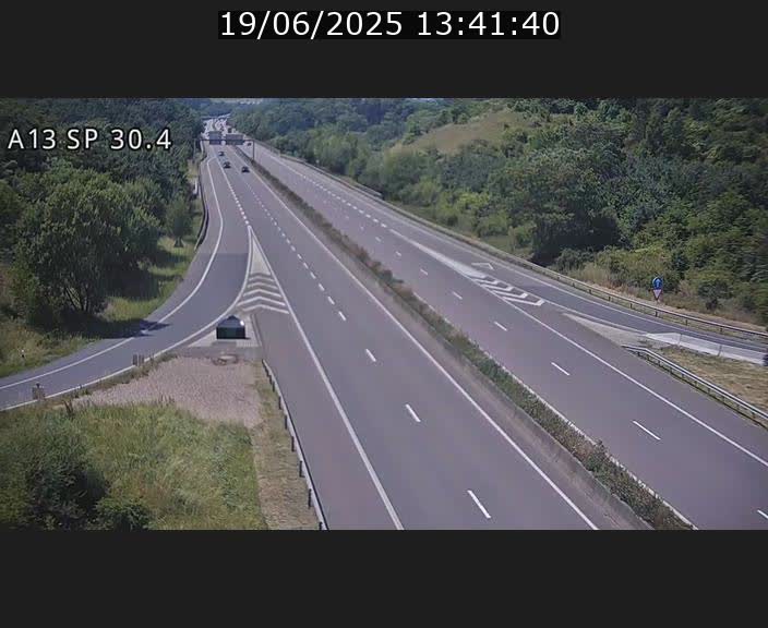 <h2>Traffic live webcam Luxembourg Altwies - A13 direction Luxembourg-ville - BK 30.4</h2>