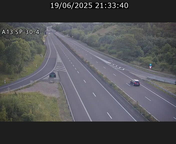 <h2>Traffic live webcam Luxembourg Altwies - A13 direction Luxembourg-ville - BK 30.4</h2>