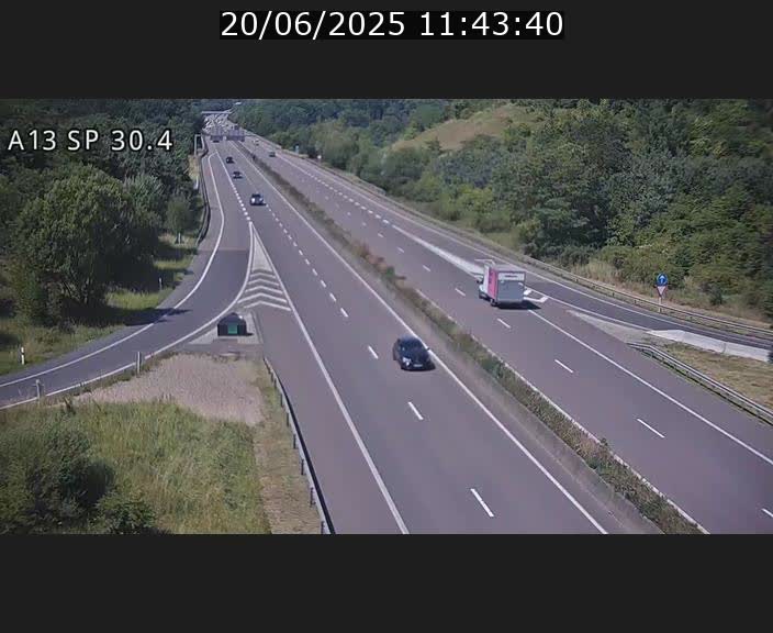 <h2>Traffic live webcam Luxembourg Altwies - A13 direction Luxembourg-ville - BK 30.4</h2>