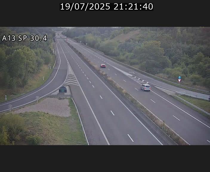 <h2>Traffic live webcam Luxembourg Altwies - A13 direction Luxembourg-ville - BK 30.4</h2>