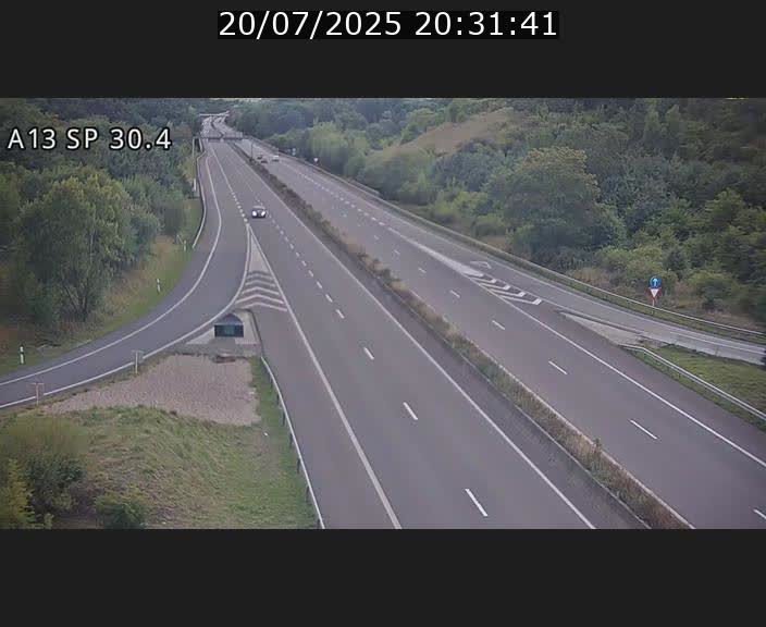 <h2>Traffic live webcam Luxembourg Altwies - A13 direction Luxembourg-ville - BK 30.4</h2>