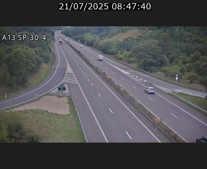 <h2>Traffic live webcam Luxembourg Altwies - A13 direction Luxembourg-ville - BK 30.4</h2>