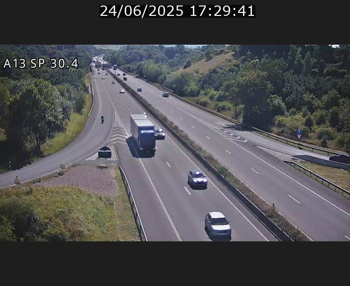 <h2>Traffic live webcam Luxembourg Altwies - A13 direction Luxembourg-ville - BK 30.4</h2>