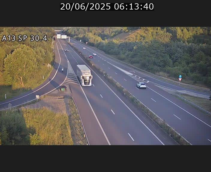 <h2>Traffic live webcam Luxembourg Altwies - A13 direction Luxembourg-ville - BK 30.4</h2>