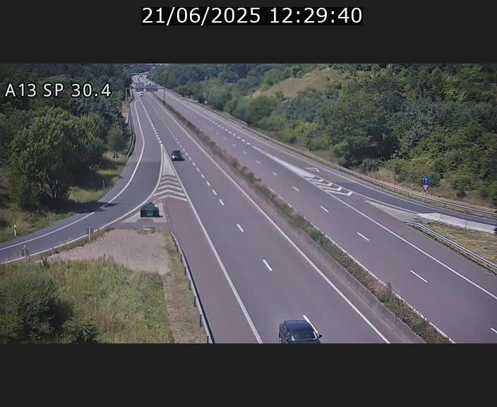 <h2>Traffic live webcam Luxembourg Altwies - A13 direction Luxembourg-ville - BK 30.4</h2>