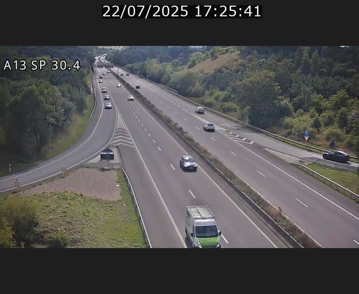 <h2>Traffic live webcam Luxembourg Altwies - A13 direction Luxembourg-ville - BK 30.4</h2>