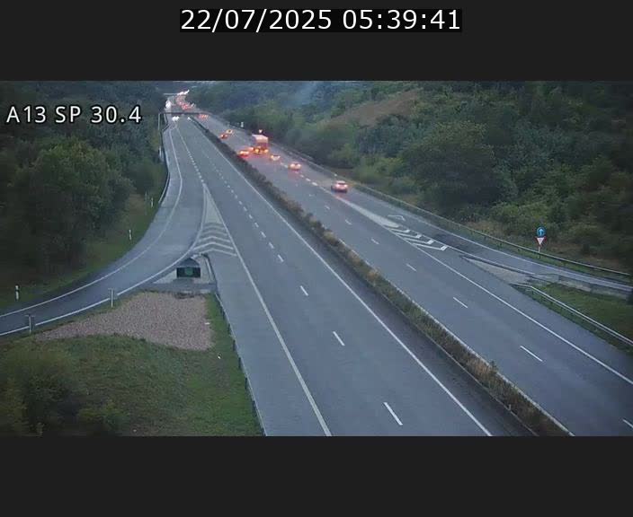 Traffic live webcam Luxembourg Altwies - A13 direction Luxembourg-ville - BK 30.4