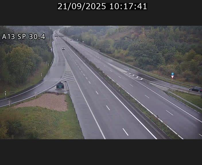 <h2>Traffic live webcam Luxembourg Altwies - A13 direction Luxembourg-ville - BK 30.4</h2>