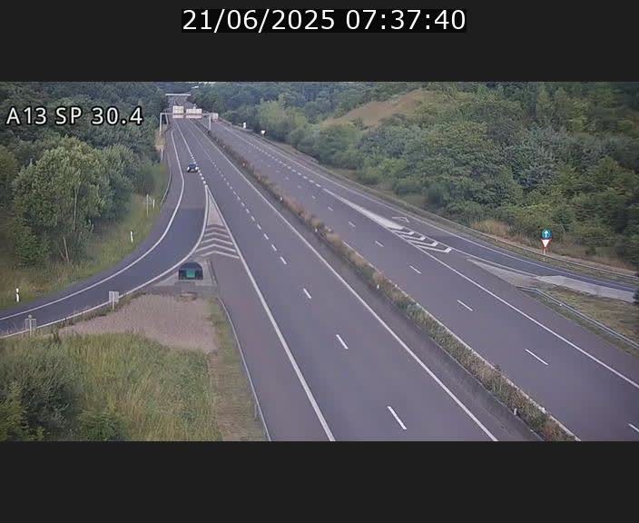 <h2>Traffic live webcam Luxembourg Altwies - A13 direction Luxembourg-ville - BK 30.4</h2>